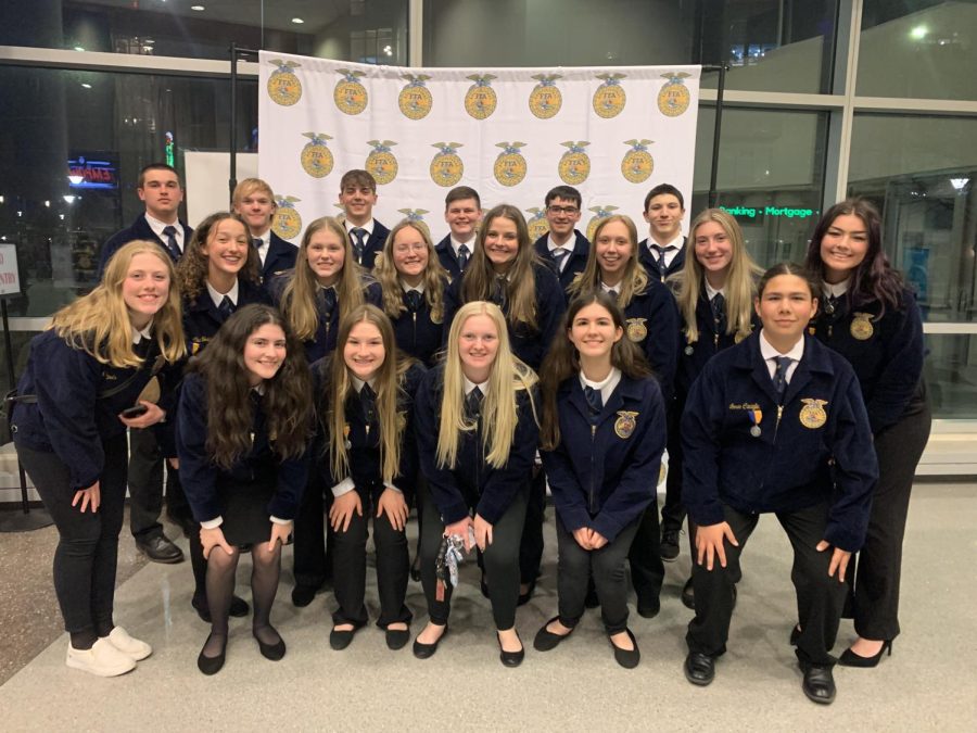 FFA students pose for a photo at their state competition
